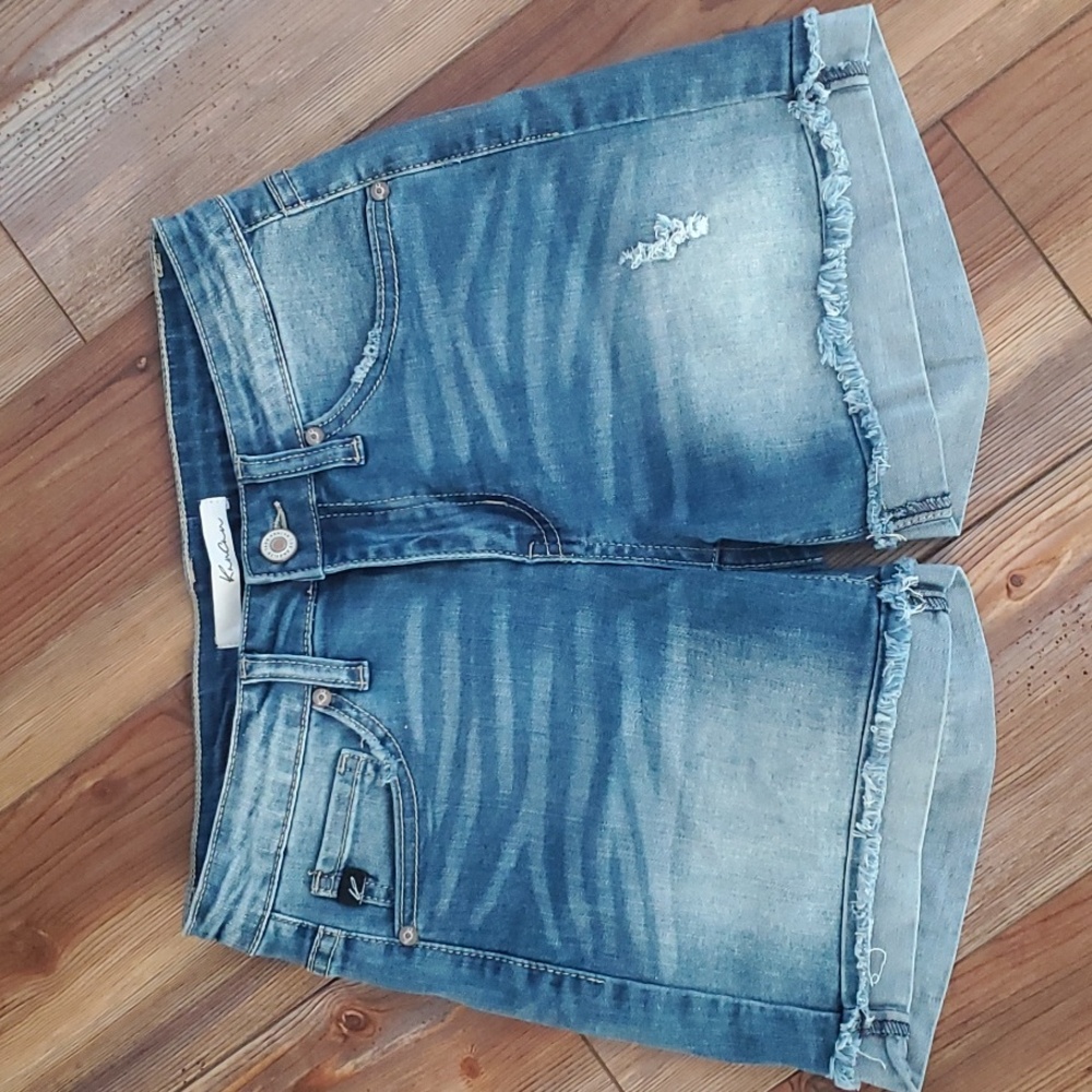 KanCan Distressed Jean Shorts Size Small